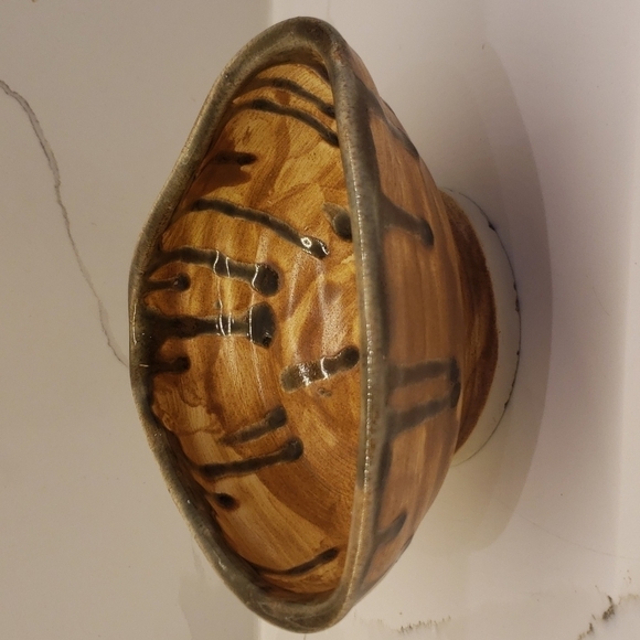 BOWL Ornate brown triangle shaped bowl pottery SAHER 09 on bottom decorative - Picture 3 of 11